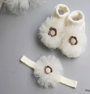 Baby Headband Socks Set Accessories: The Perfect Touch for Your Little One